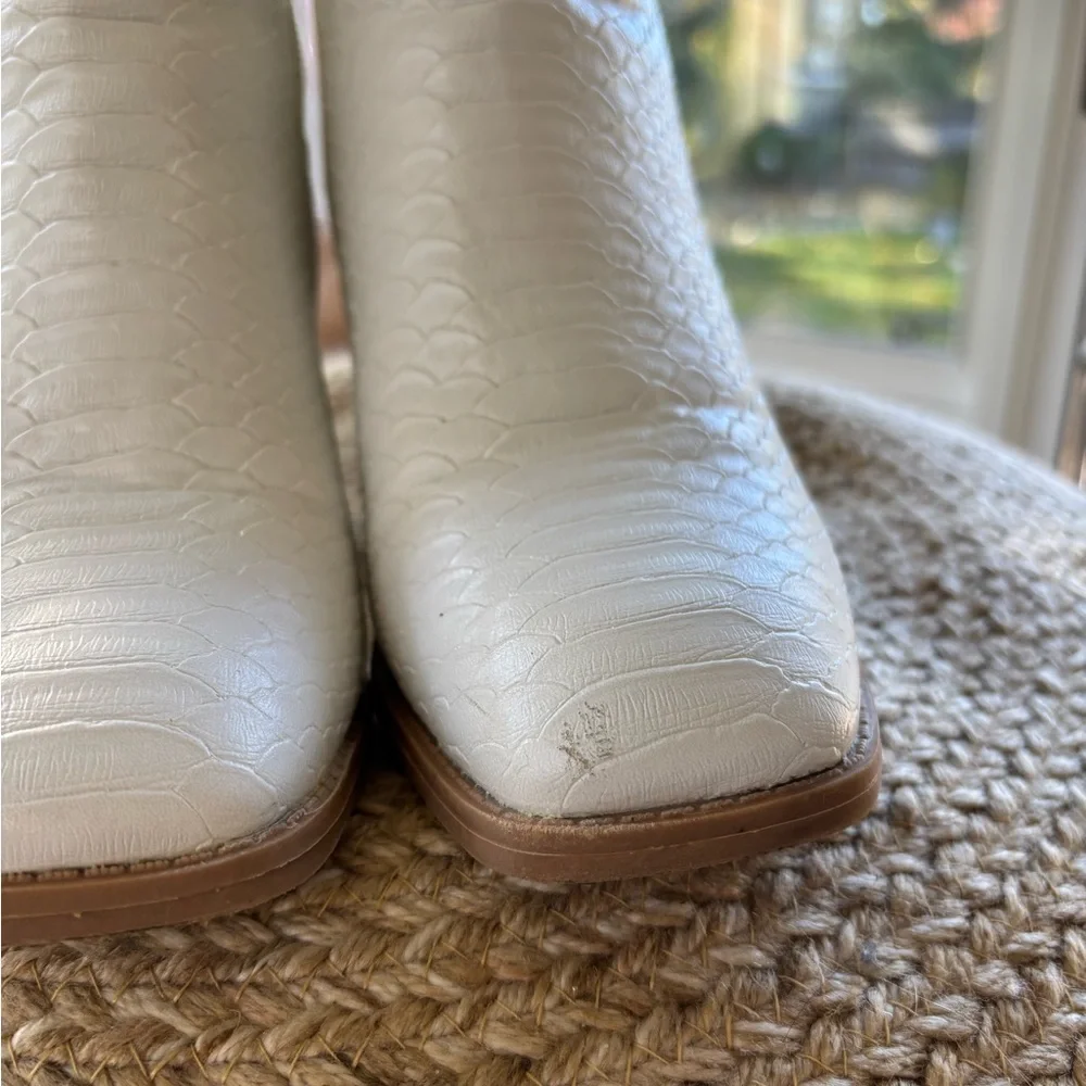 White Snakeskin Ankle Boots - size 7 - Picture 8 of 11